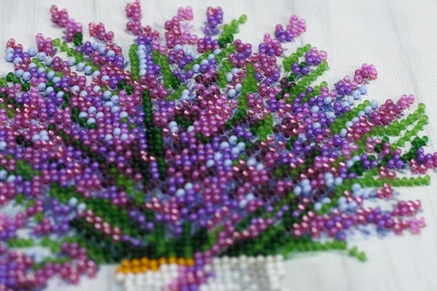 Karoliukų siuvinėjimo rinkinys „Levandų aromatas“ natiurmortas 20x20 cm