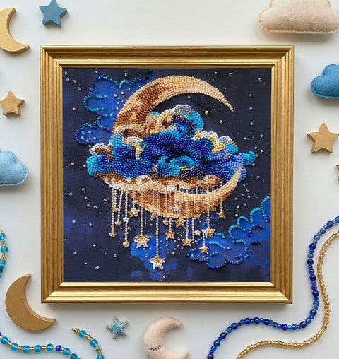 Karoliukų siuvinėjimo paveikslas „Žvaigždžių sapnų lopšys“ 20x20 cm