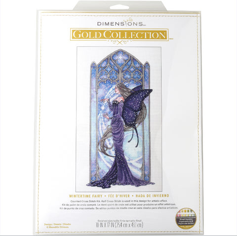 Kryželių rinkinys Wintertime Fairy (Dimensions Gold Collection) su violetine fėja ant pakuotės, užbaigimo dydis 25,4×43,1 cm