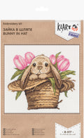 Siuvinėjimo rinkinys Klart: kryželių dizainas su triušiu skrybėlėje ir rožinėmis tulpėmis, 17×15,5 cm pakuotė