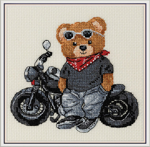 Siuvinėjimo kryželiu rinkinys „Biker Bear“ meškinas motociklininkas 15x14 cm