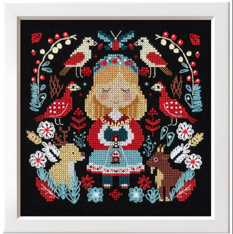 Kryželiu siuvinėjimo rinkinys „Miško šeimininkė“ juoda kanava 15,5×15,5 cm