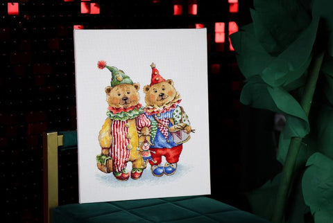 Kryželiu siuvinėjimo rinkinys „Meškučiai klounai“ vaikų kambario dekorui