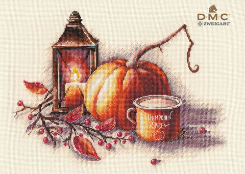 kryželių rinkinys DMC rudeninė kompozicija su moliūgu, žibintu ir „Pumpkin Spice“ puodeliu, šiltos oranžinės spalvos