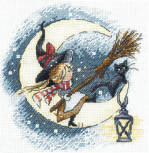 Siuvinėjimo rinkinys – užbaigtas kryželiu mėnulio scena su ragana, juodu katinu, žibintu ir sniego detalėmis, maždaug 20×20 cm
