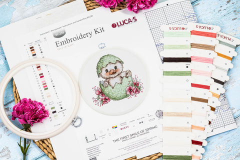 Siuvinėjimo kryželiu rinkinys „Pavasario šypsena“ 10x10 cm