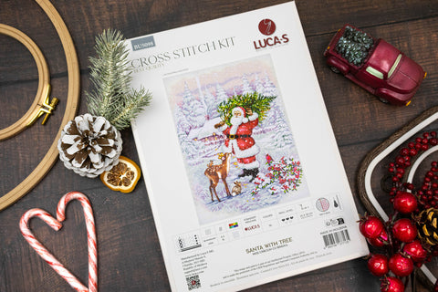 Siuvinėjimo kryželiu rinkinys Kalėdų Senelis su eglute, 29×38 cm