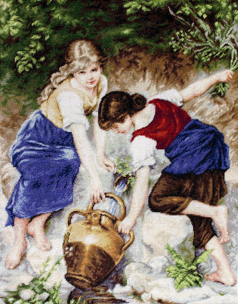 Paveikslas ant drobės 40×60 cm, klasikinis motyvas: dvi mergaitės prie vandens su auksiniu ąsočiu, ryškios mėlynos ir raudonos spalvos