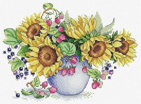 Siuvinėjimo rinkinys kryželiu, saulėgrąžų puokštė pilkoje vazoje, ryškūs geltoni žiedai ir rožinės uogos, 30×40 cm