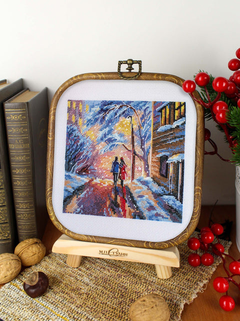 Siuvinėjimo kryželiu rinkinys „Kelyje namo“ 14×14 cm