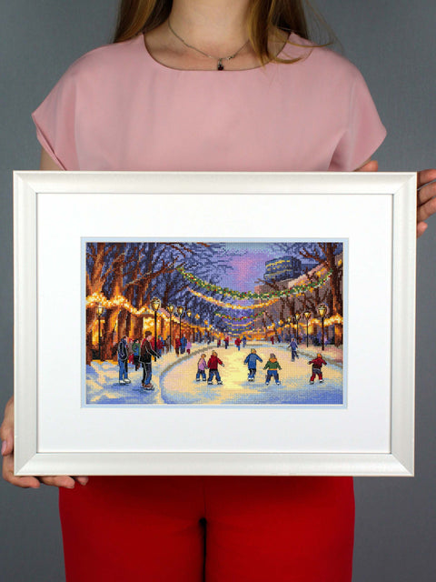 Siuvinėjimo kryželiu rinkinys „Naujametė čiuožykla“ 17x25 cm