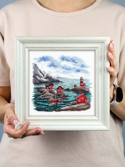 Kryželiu siuvinėjimo rinkinys „Skandinaviška pakrantė“ 16x16 cm