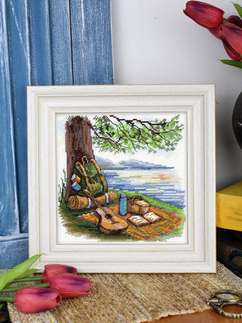 Kryželiu siuvinėjimo rinkinys „Turistų stotelė“ 16x16 cm, 26 spalvos
