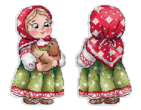 Siuvinėjimo rinkinys su mažos mergaitės ir vištutės motyvu, raudona skarelė, žalia suknelė, matomos priekis ir nugara