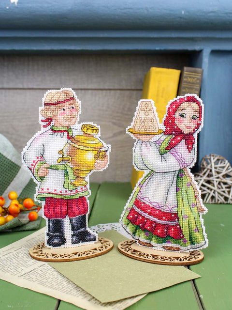 Velykinis siuvinėjimo rinkinys kryželiu „Šventinis samovaras“, 17x9 cm