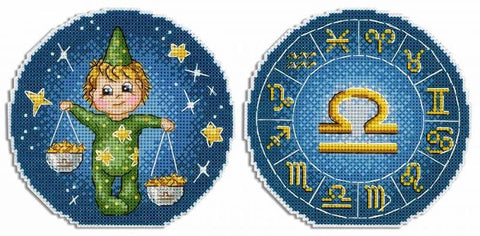 Siuvinėjimo rinkinys su kryželiu, du apvalūs mėlyni motyvai: žaismingas vaikaitis su svarstyklėmis ir zodiako svarstyklės simbolis