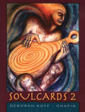 Soulcards 2 kortų kaladė su Deborah Koff‑Chapin viršeliu — abstrakti figūra laiko medinę liutnę, tamsiai bordo rėmas