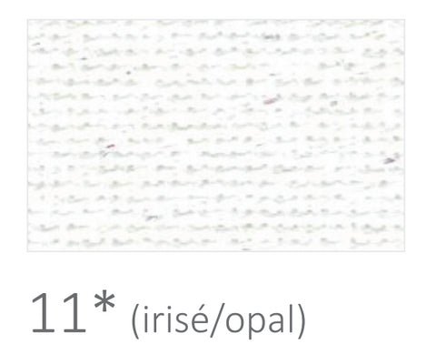 Zweigart Lugana drobė 48×68 cm – iškirpta siuvinėjimui