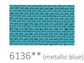Audinys metallic blue su smulkia austine tekstūra ir turkio atspalviu, arti parodytas tekstūros planas