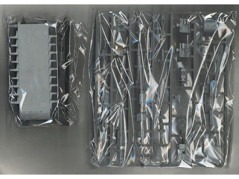 Suyata King Tiger Henschel tankas – pilnas interjeras, 1/48