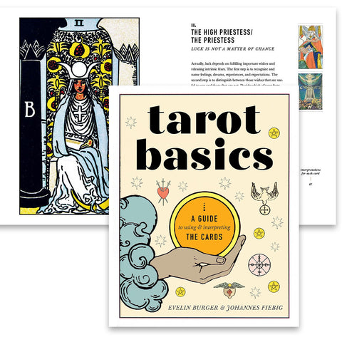 tarot knyga Tarot Basics su iliustruotu dangteliu ir ranka laikančia auksinį diską; matoma ir vidinė Aukščiausios kunigės korta