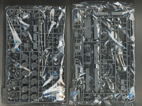 Takom Pz.Kpfw. III Ausf.N su šurcenais 1/35 plastikinis rinkinys 8005