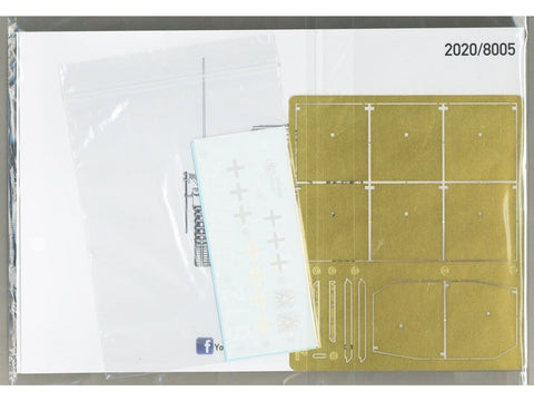 Takom Pz.Kpfw. III Ausf.N su šurcenais 1/35 plastikinis rinkinys 8005