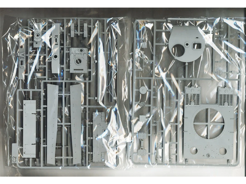 Takom Tiger I vokiečių tankas 3-in-1 plastikinis modelis 1/35