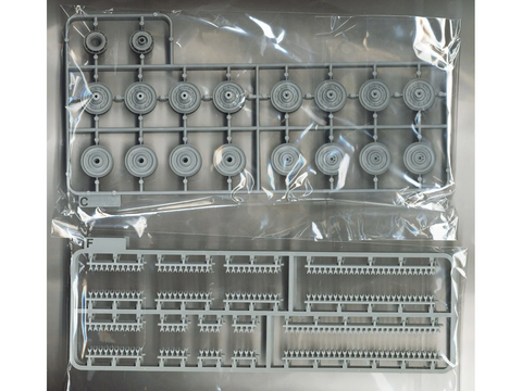 Takom Tiger I vokiečių tankas 3-in-1 plastikinis modelis 1/35