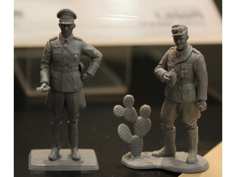 Tamiya 1/35 Vermachto karininkas ir Afrikos korpuso tankistas (2 fig.)
