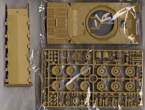 Tamiya Challenger 2 britų kovos tankas 1/35 surenkamas modelis 35274