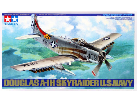 Tamiya Douglas A-1H Skyraider U.S. Navy 1/48 plastikinis lėktuvo modelis