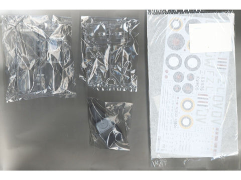 Tamiya 1/48 Supermarine Spitfire Mk.I + 10HP Tilly rinkinys 25211