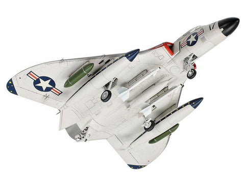 Tamiya Douglas F4D-1 Skyray 1/72 plastikinis lėktuvo modelis (60741)