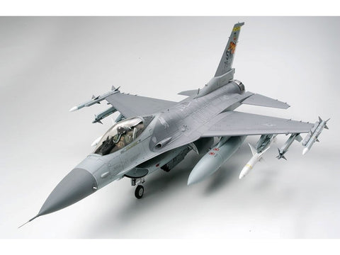 Tamiya F-16CJ Block 50 Fighting Falcon 1/32 surenkamas plastikinis modelis