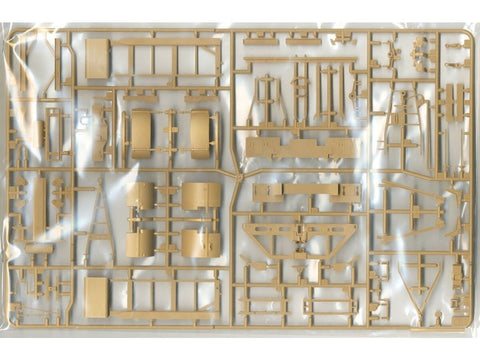 Vokiečių vilkikas FAMO su priekaba 1/35 plastikinis modelis