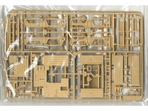 Vokiečių vilkikas FAMO su priekaba 1/35 plastikinis modelis