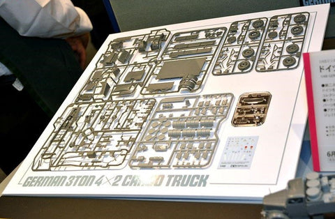 Tamiya vokiškas 3 t 4x2 krovininis sunkvežimis 1/48 (32585)