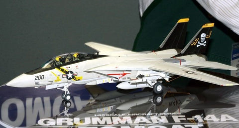 Tamiya Grumman F-14A Tomcat 1/48 plastikinis modelis (61114)