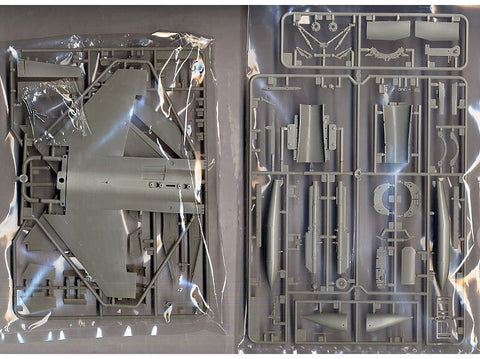 F-16CJ Fighting Falcon 1/48 plastikinis naikintuvo modelis kolekcionieriams