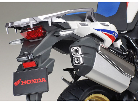 Tamiya Honda CRF1000L Africa Twin Enduro 1/6 surenkamas modelis 16042