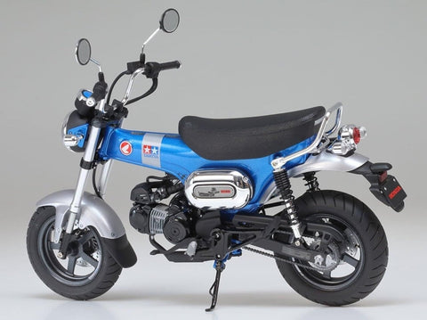 Tamiya Honda Dax 125 riboto leidimo 1/12 surenkamas modelis