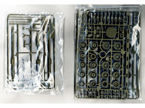 Tamiya Leopard 2A6 „Ukraine“ 1/35 plastikinis tanko modelis 25207