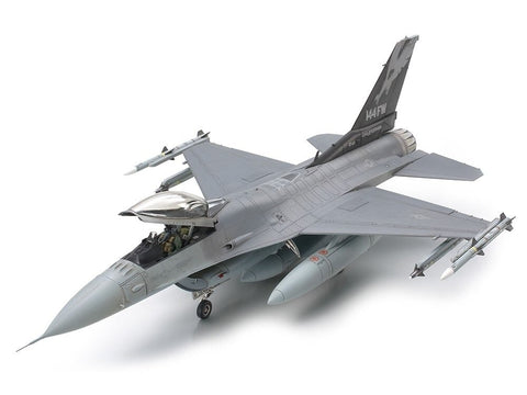 Tamiya F-16C Fighting Falcon ANG 1/48 plastikinis modelis (Block 25/32)