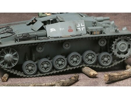 Tamiya StuG III Ausf.B 1/35 plastikinis tanko modelis