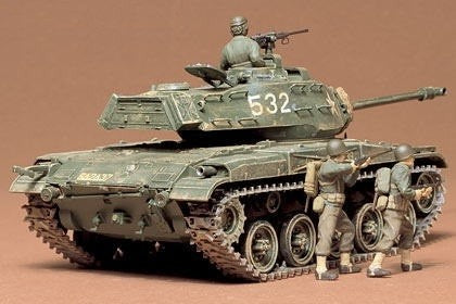 Tamiya JAV M41 Walker Bulldog 1/35 plastikinis surenkamas tanko modelis