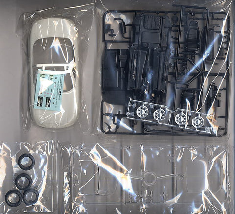 Tamiya Mazda Eunos Roadster 1/24 plastikinis surenkamas rinkinys 24085