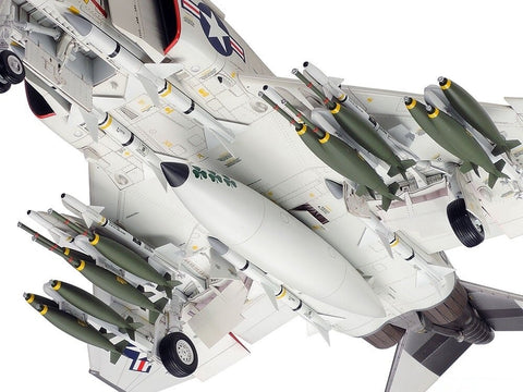 Tamiya F-4J Phantom II Marines surenkamas naikintuvo modelis 1/32, 60308
