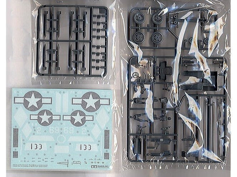 Tamiya Vought F4U-1D Corsair su Moto-Tug 1/48 plastiko rinkinys