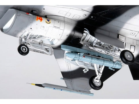 Tamiya F-16C/N Aggressor 1/48 plastikinis lėktuvo modelis
